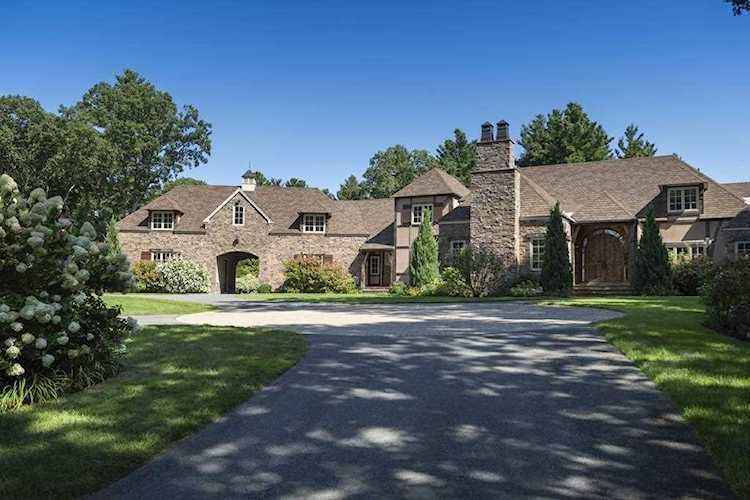 Dover, 47 Wilsondale, MA, home for sale Photo 1