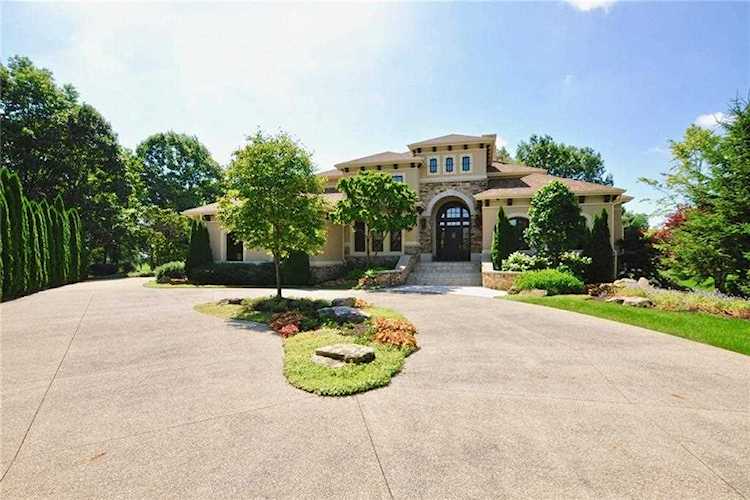 15395 Whistling Lane Carmel, IN 46033 | MLS 21665930 Photo 1