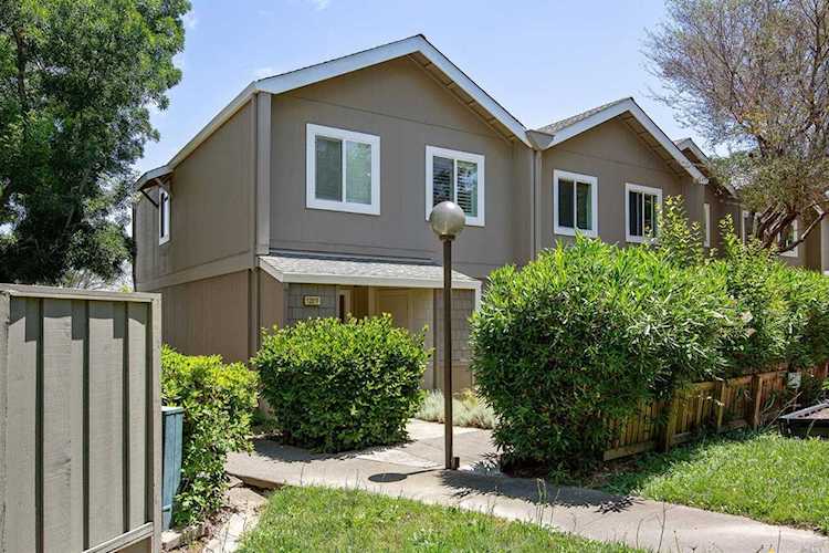1281 Valley Oak Court Novato, CA 94947 | MLS 21915454 Photo 1