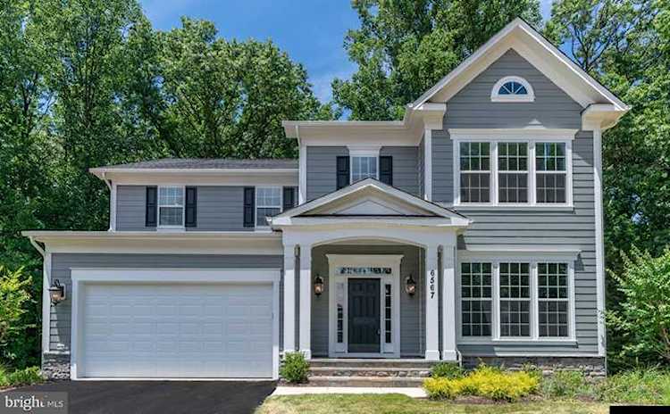 7028 Roxann Rd Alexandria, VA 22315