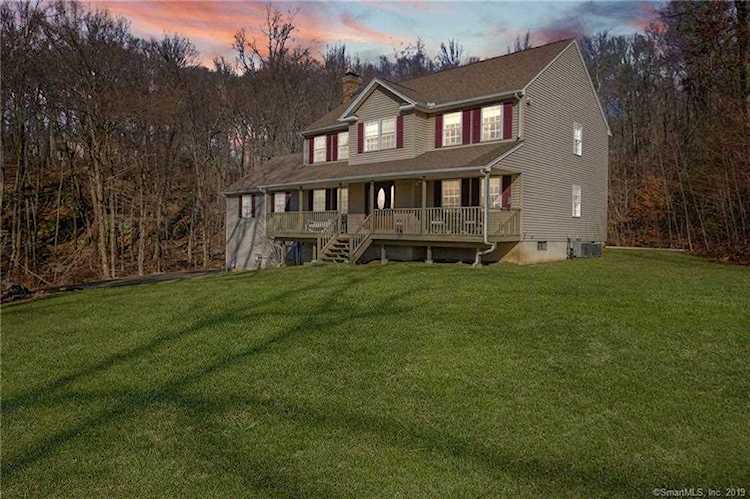 31 Cambridge Drive Prospect, CT 06712 | MLS 170221327 Photo 1