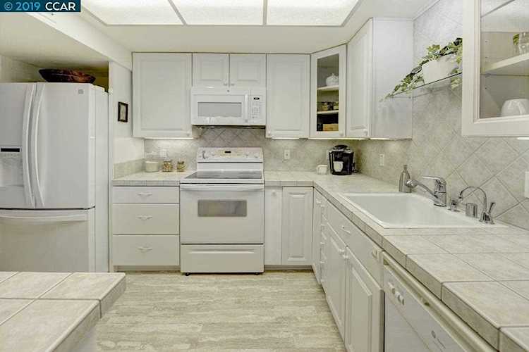 2224 Pine Knoll Drive Walnut Creek, CA 94595 | MLS 40877820 Photo 1