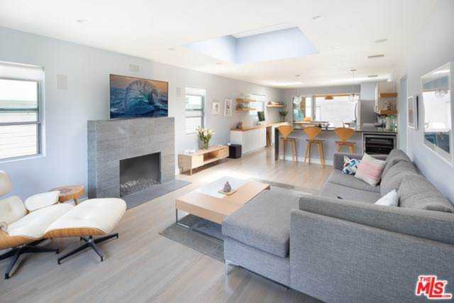 940 Venezia Avenue Venice, CA 90291 | MLS 19506880 Photo 1