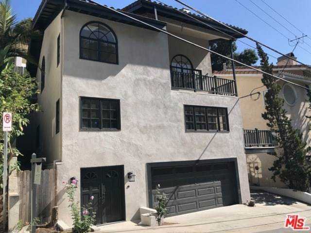 8032 Willow Glen Road Los Angeles, CA 90046