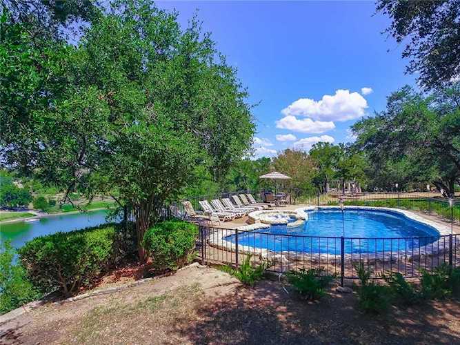 25205 Pedernales Canyon Trl Spicewood, TX 78669