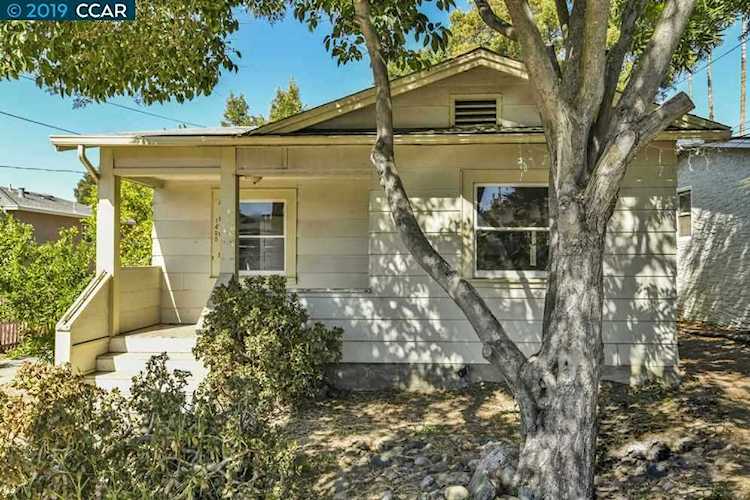 1425 Ash St Martinez, CA 94553 | MLS 40880980 Photo 1