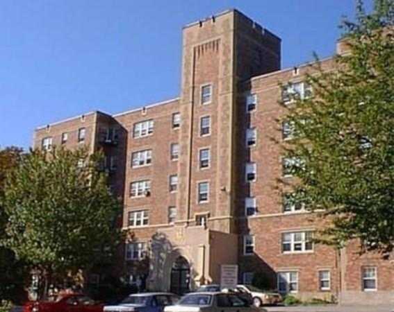 195 Thomas Burgin Pkwy #401 Quincy, MA 02169 | MLS 72549801 Photo 1
