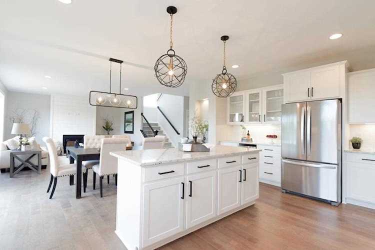 11389 W Laketowne Drive Albertville, MN 55301