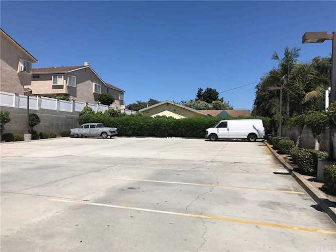 23902 Narbonne Avenue Lomita, CA 90717