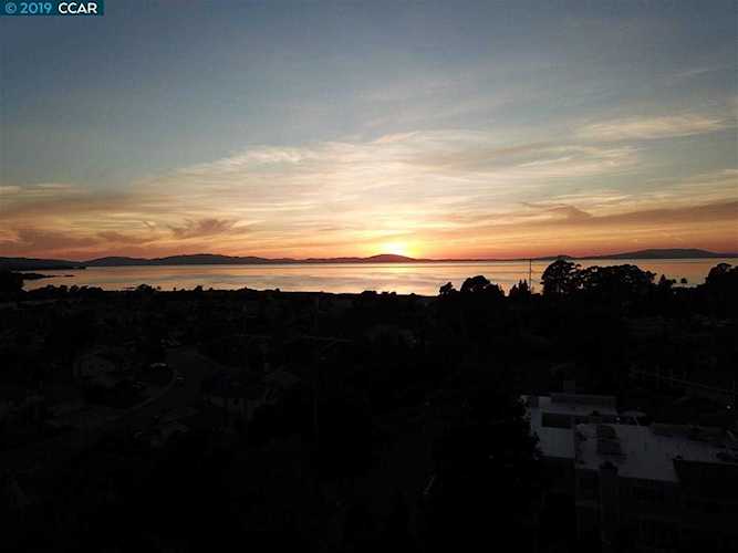 303 Atlas Dr Hercules, CA 94547 | MLS 40870804 Photo 1