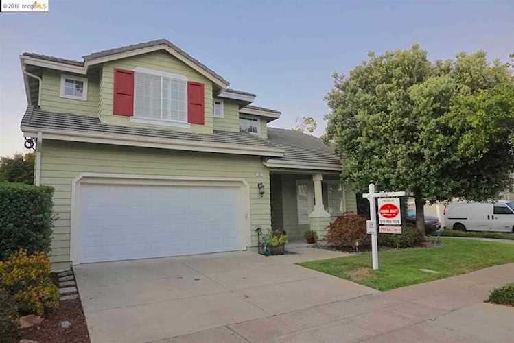 101 Sweet Rd Alameda, CA 94502 | MLS 40876191 Photo 1