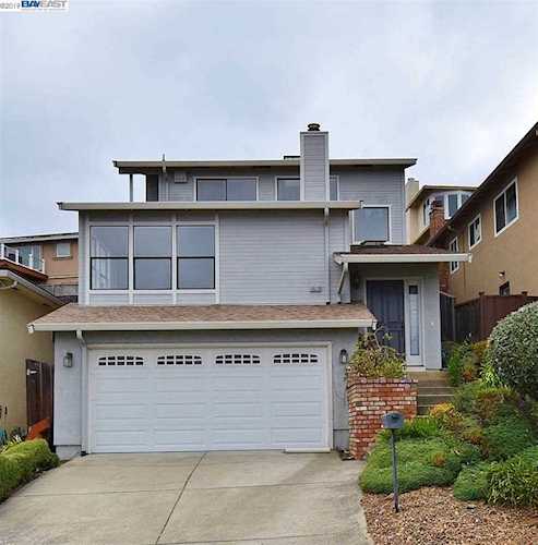 16520 Page St San Leandro, CA 94578 | MLS 40877632 Photo 1