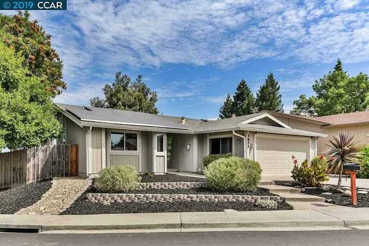 1411 Ridgewood Dr Martinez, CA 94553 | MLS 40880129 Photo 1