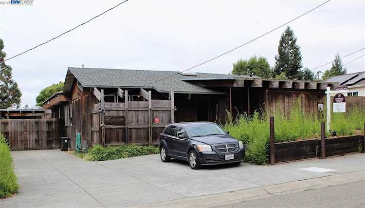 18985 Sandy Rd Castro Valley, CA 94546 | MLS 40881123 Photo 1