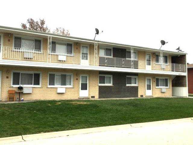 8641 S 82nd Ct #8 Hickory Hills, IL 60457 | MLS 10511065 Photo 1