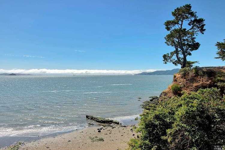 50 Heron Court San Rafael, CA 94964 | MLS 21919009 Photo 1