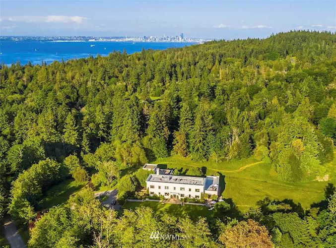 10000 NE Kitsap St Bainbridge Island, WA 98110
