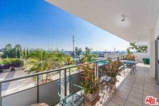 1155 N La Cienega #202 West Hollywood, CA 90069