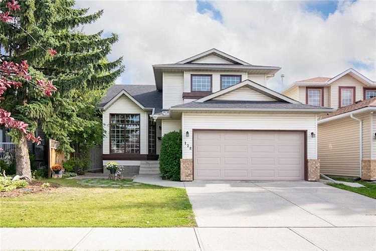 128 Citadel Drive NW Calgary, AB T3G 3V3