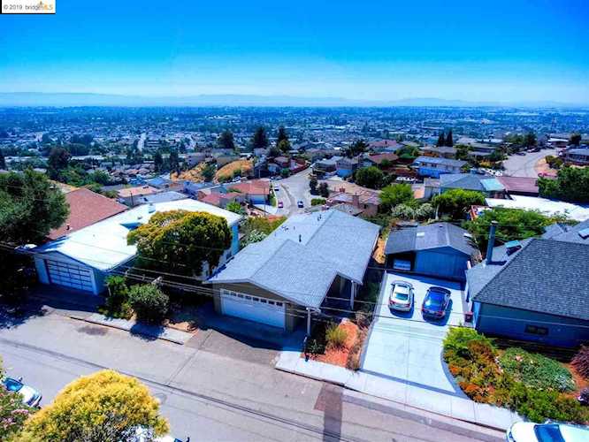 16665 Winding Blvd San Leandro, CA 94578 | MLS 40877456 Photo 1