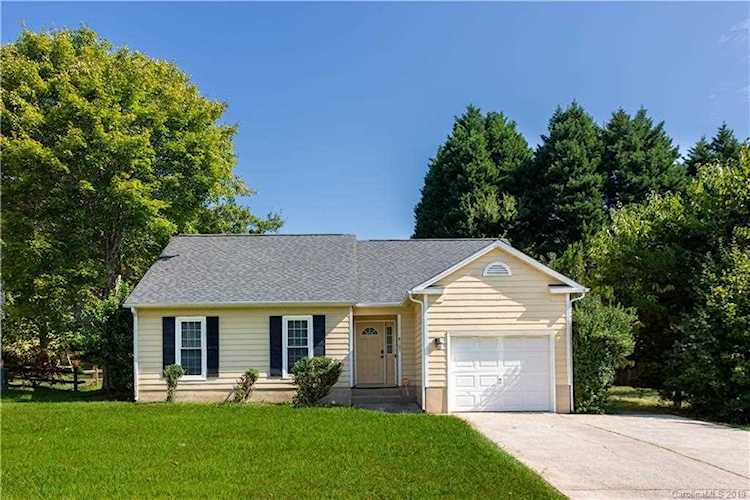 8105 Sherington Way Charlotte, NC 28227 | MLS 3547954 Photo 1