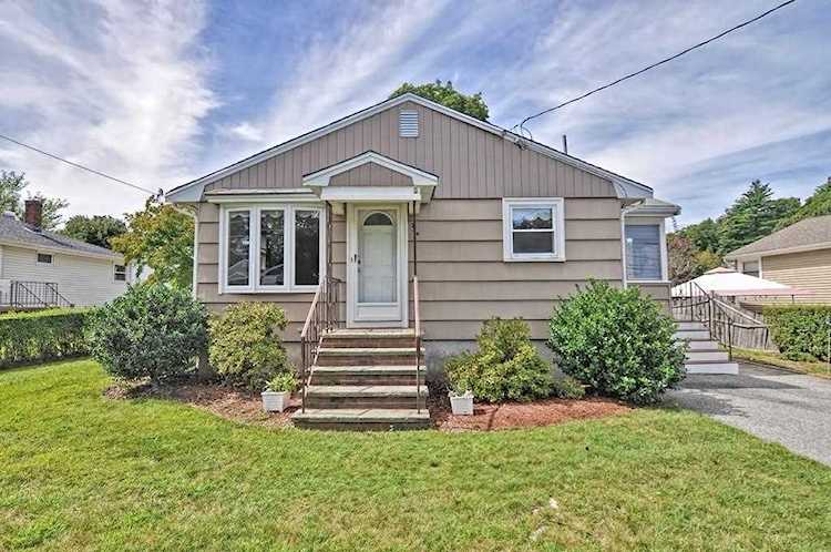 264 Seminole Ave, Waltham, MA 02451 - $455,000 - MLS#72561860 Photo 1