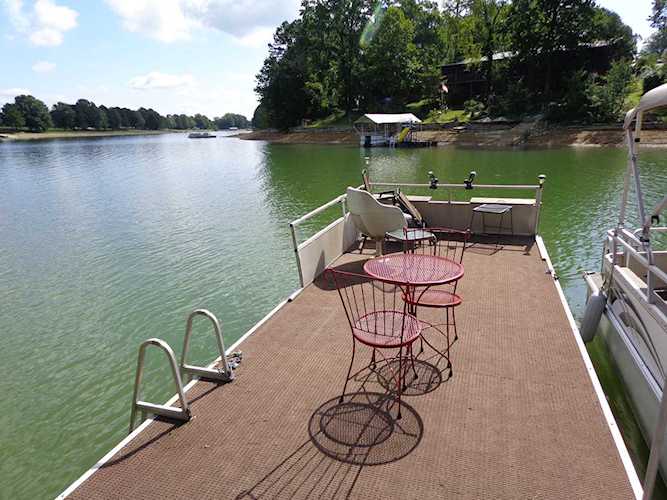 2569 Roundhouse Rd Dandridge, TN 37725