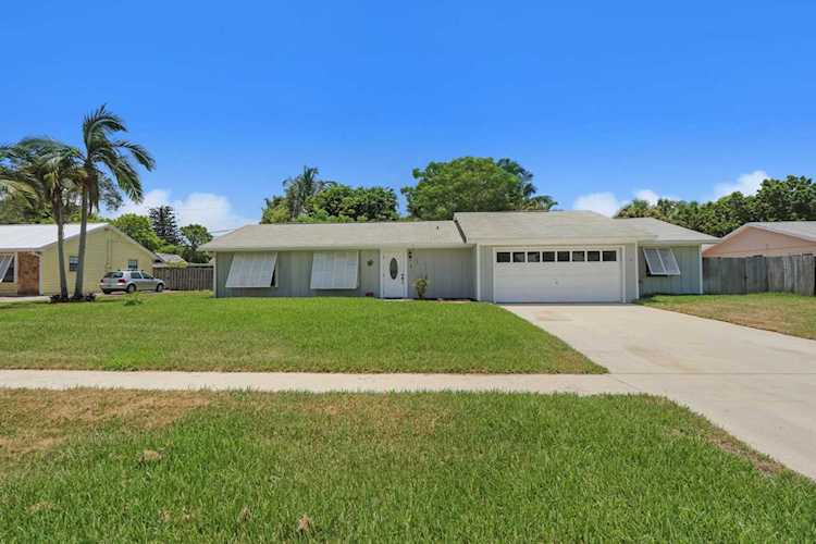 19863 Jasmine Drive Jupiter, FL 33469