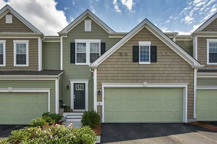 31 Chestnut Creek Weymouth, MA 02190 | MLS 72557133 Photo 1