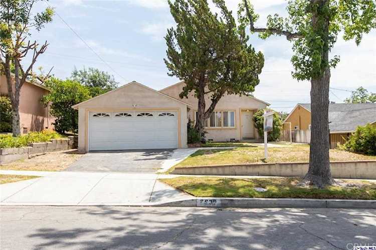 2930 N Brighton Street Burbank, CA 91504
