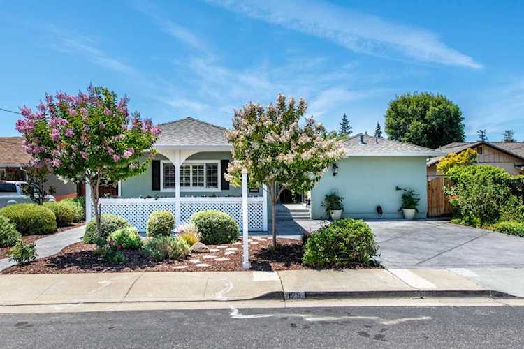 125 Llewellyn Avenue Campbell, CA 95008 | MLS 52200385 Photo 1