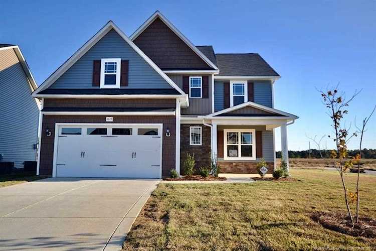 1672 Man O War Dr Hope Mills, NC 28348 | MLS 615903 Photo 1