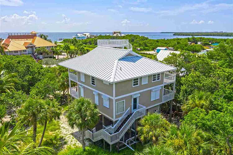 200 Kingfisher Dr Upper Captiva, FL 33924