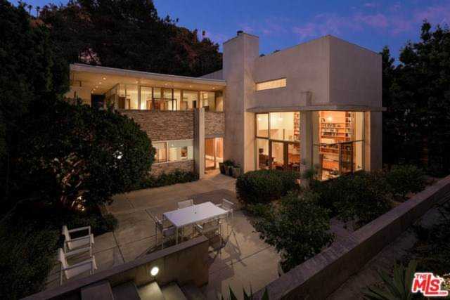 2423 Benedict Canyon Drive, Beverly Hills, CA 90210 | MLS #19509086 Photo 1