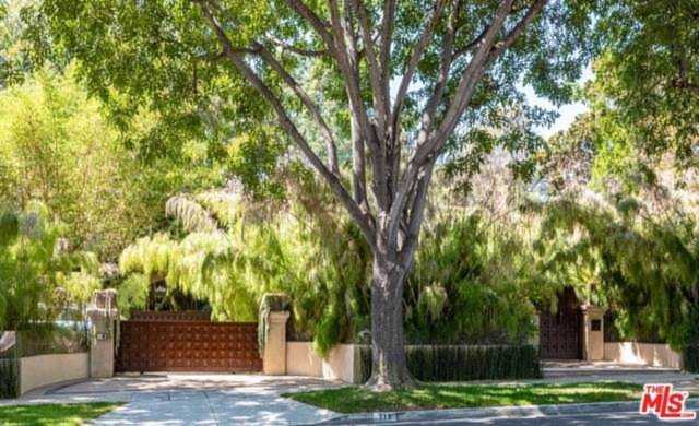 715 N Alpine Drive Beverly Hills, CA 90210