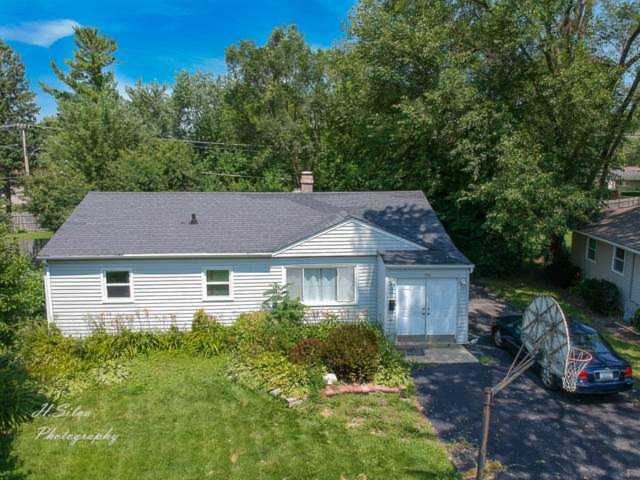 114 Ball Ave Carpentersville, IL 60110