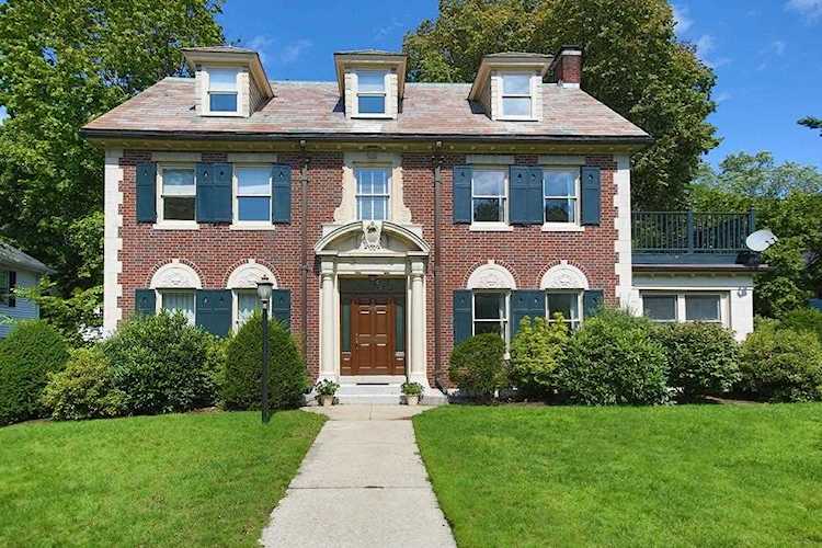 Newton, 905 Commonwealth Ave, MA, home for sale Photo 1