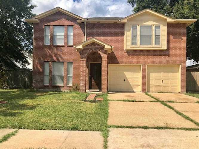 Humble homes for sale in Atascocita North Sec 03 - 5711 Deer Timbers Trl Photo 1
