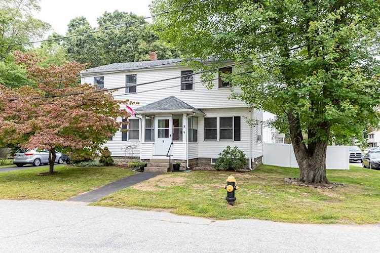 8 Cedar Street Reading, MA 01867 | MLS 72562582 Photo 1