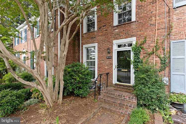 731 Pitt St Alexandria, VA 22314 | MLS ® VAAX239596 Photo 1