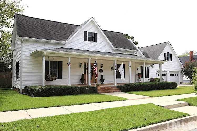 208 E Davis Street Smithfield, NC 27577