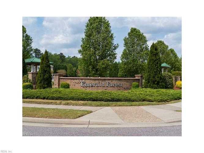1505 Blade Ct Chesapeake, VA 23320