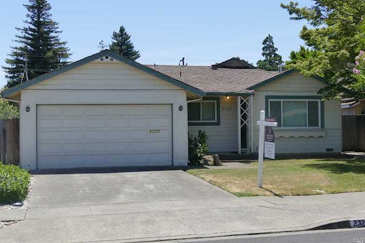 2329 Roberto Street Napa, CA 94558 | MLS 21916032 Photo 1
