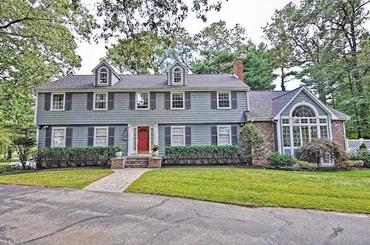King James Grant Lynnfield, 2 Daventry Court, MA, home for sale Photo 1