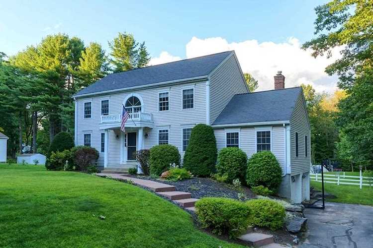 Deloge Heights Fitchburg, 26 Anita Dr, MA, home for sale Photo 1