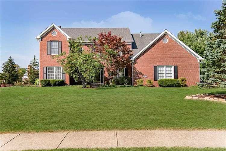 9218 Oak Knoll Lane Fishers, IN 46037 | MLS 21665967 Photo 1