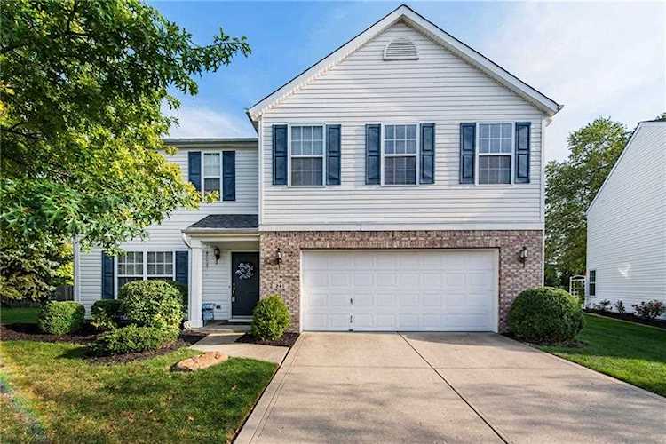 241 Earl Park Way Westfield, IN 46074 | MLS 21667298 Photo 1