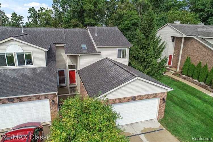 520 N Reese St South Lyon, MI 48178 | MLS 219093793 Photo 1