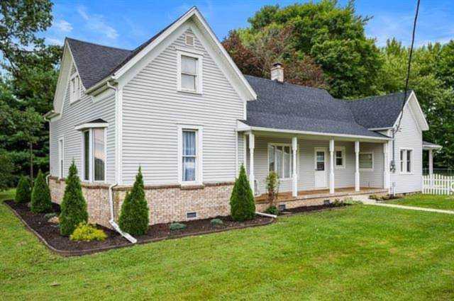 2106 E 900 N Alexandria, IN 46001 | MLS 21667666 Photo 1