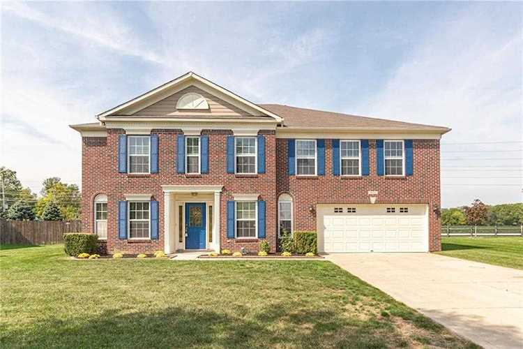 5616 Doe Way Noblesville, IN 46062 | MLS 21664175 Photo 1